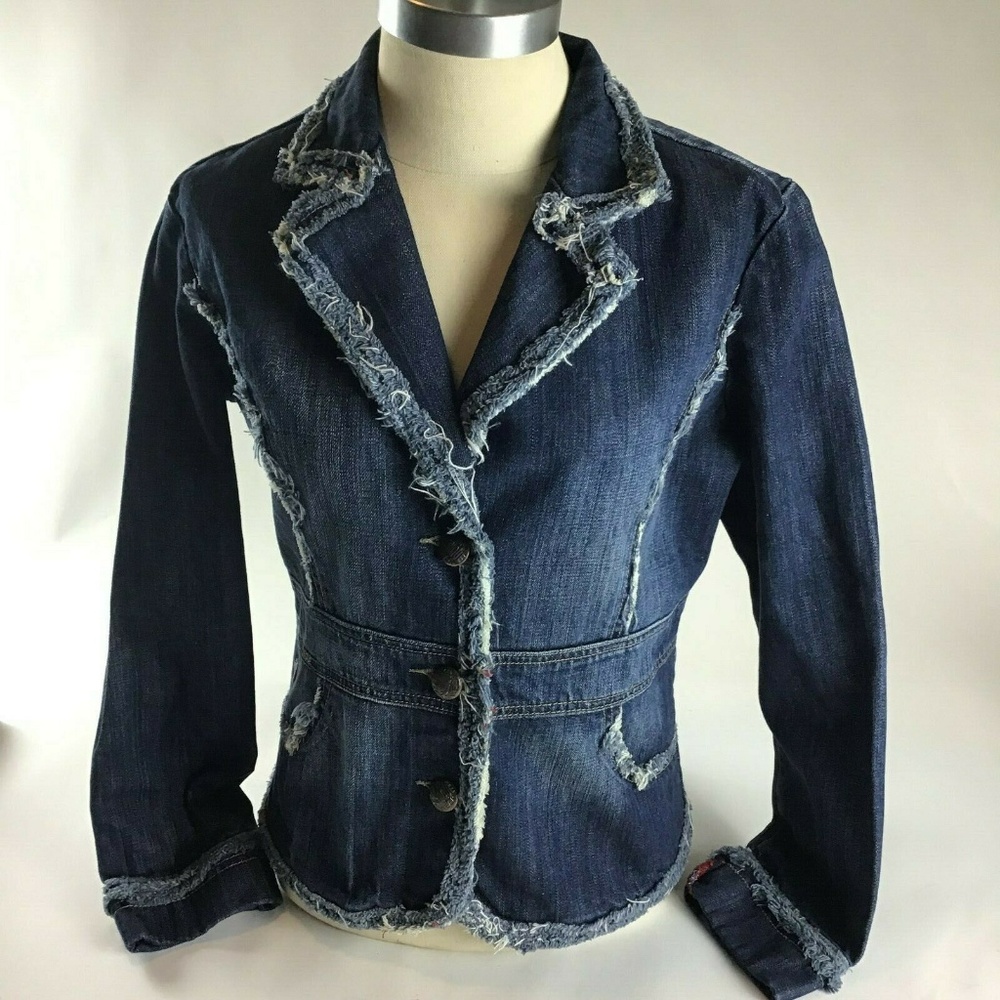 CinqueJean's Session Women D stressed Denim Jacket